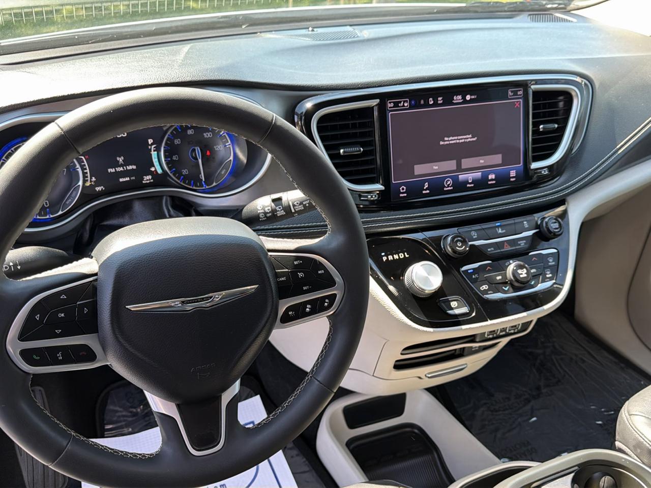 Chrysler Pacifica Touring L FWD 2022
