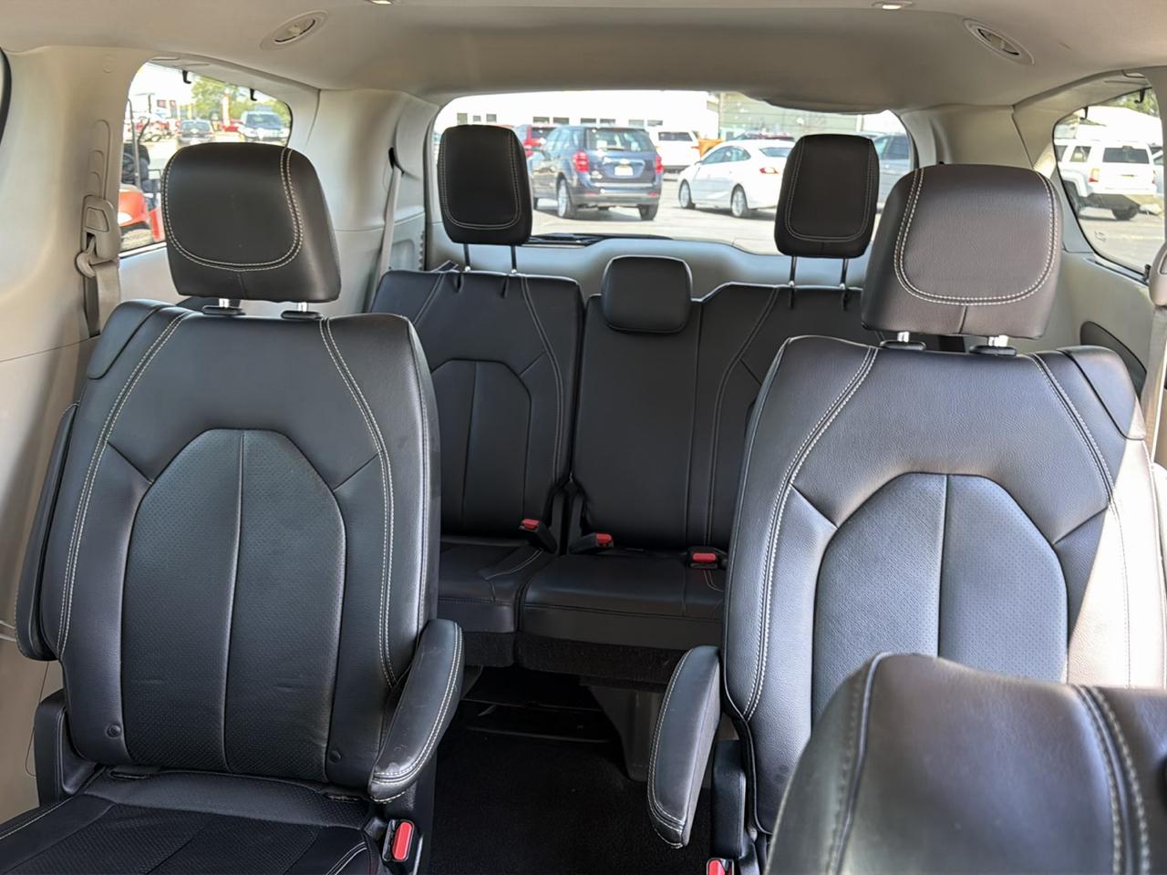 Chrysler Pacifica Touring L FWD 2022