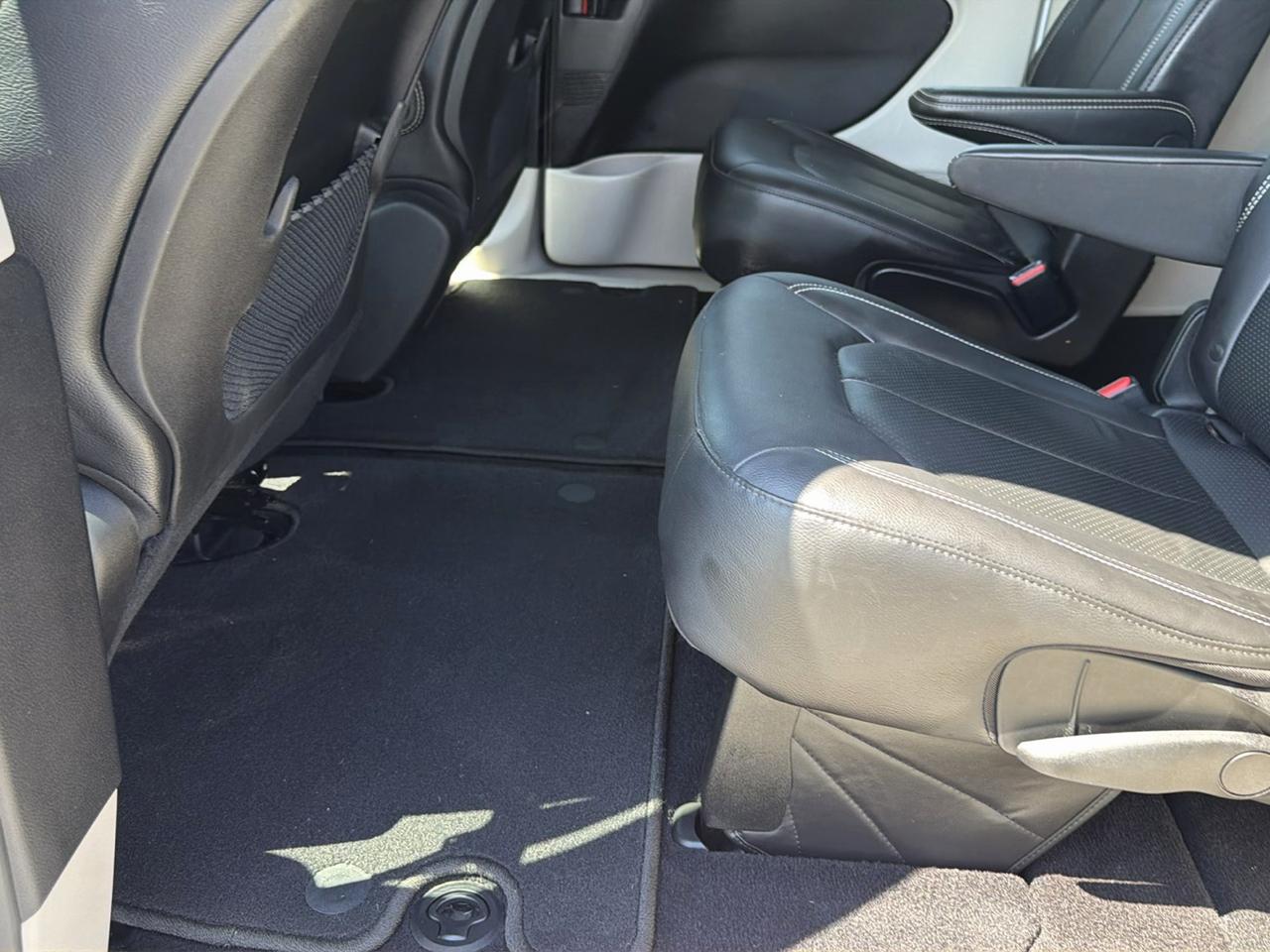Chrysler Pacifica Touring L FWD 2022