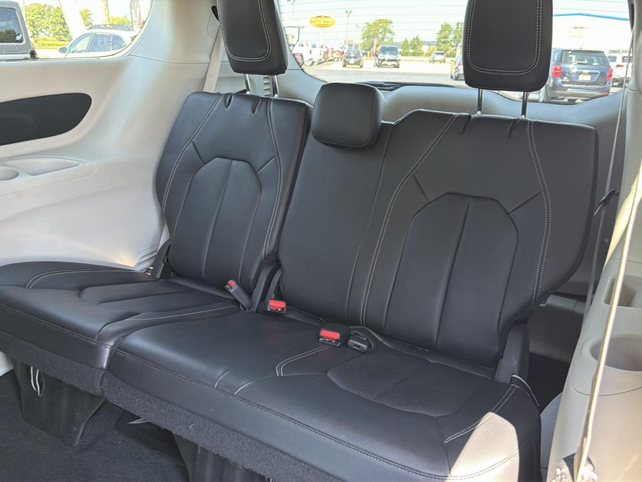 Chrysler Pacifica Touring L FWD 2022