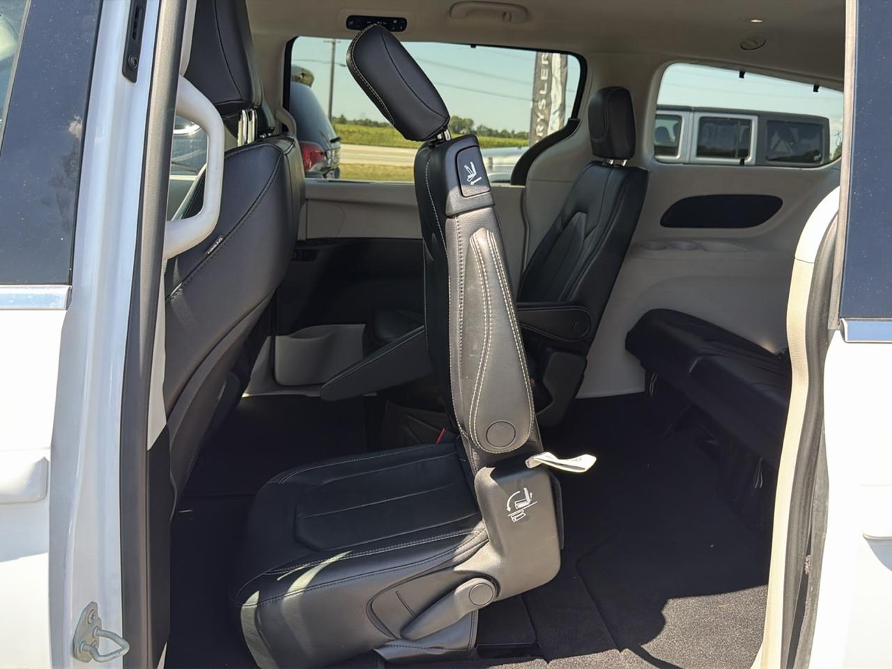 Chrysler Pacifica Touring L FWD 2022