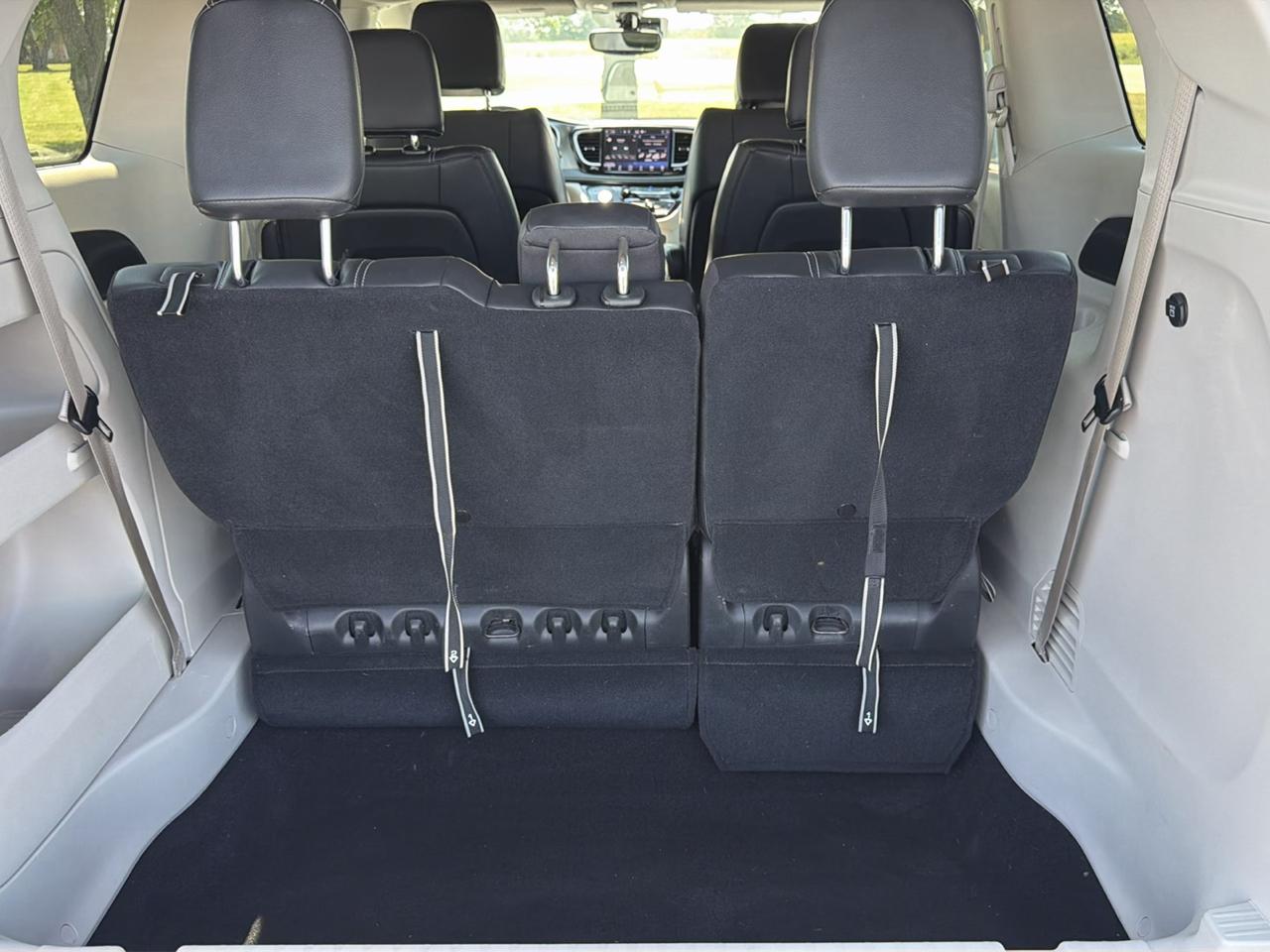 Chrysler Pacifica Touring L FWD 2022