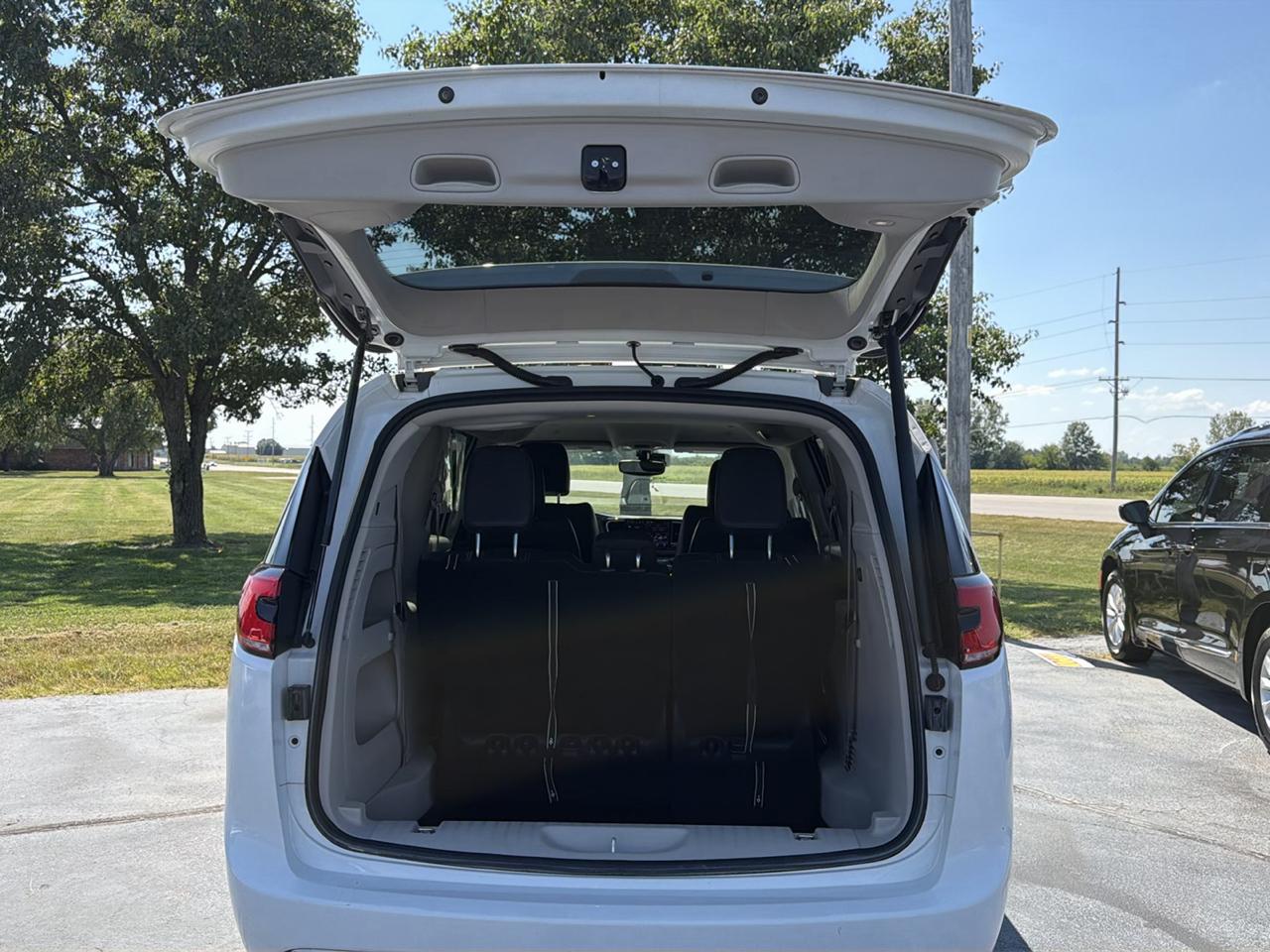Chrysler Pacifica Touring L FWD 2022