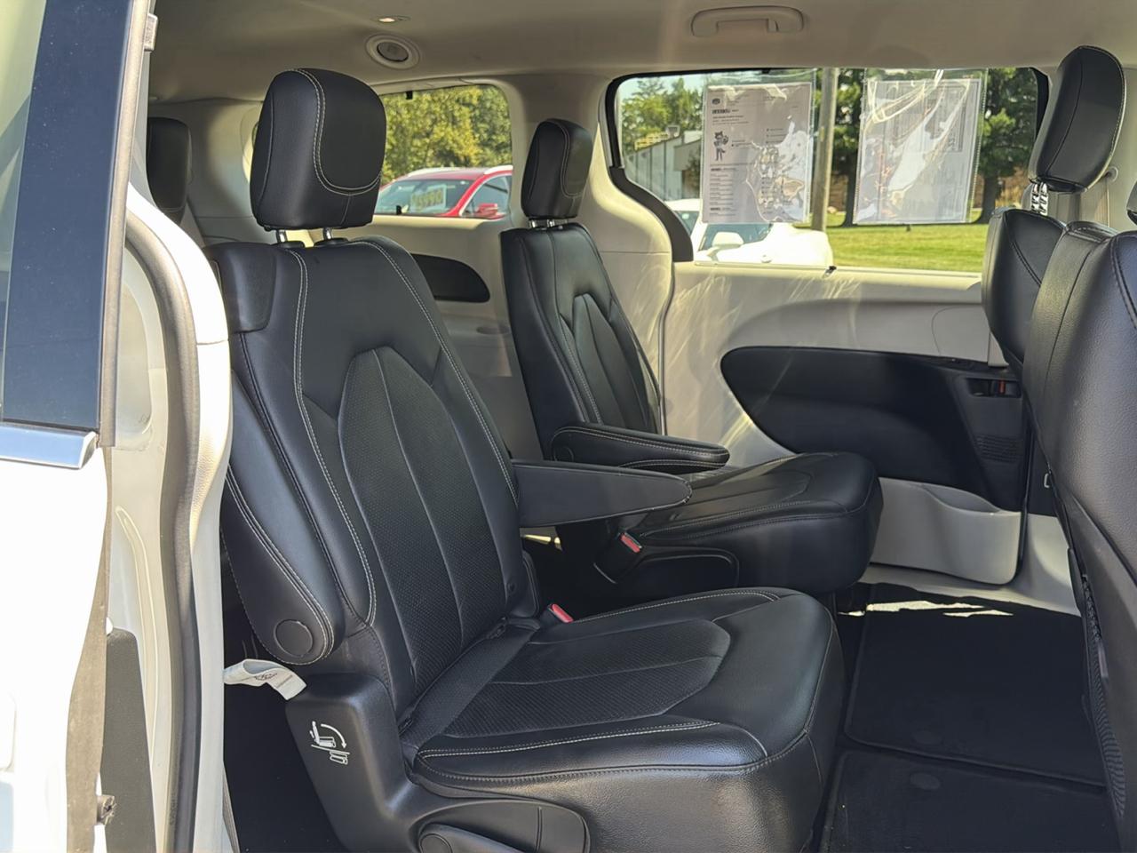 Chrysler Pacifica Touring L FWD 2022