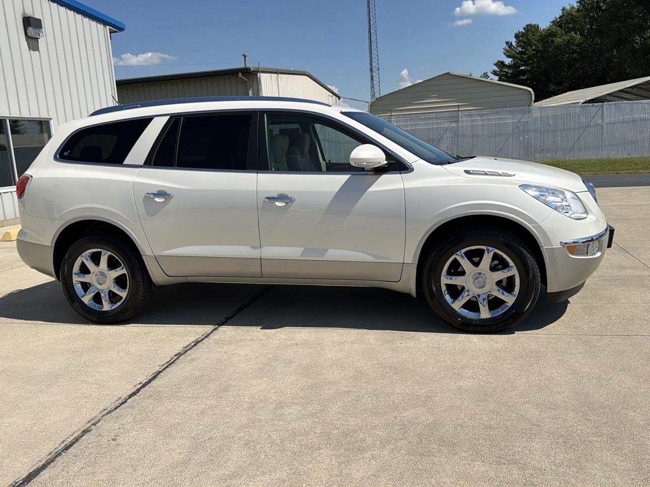 Buick Enclave FWD 4dr CXL w/2XL 2010