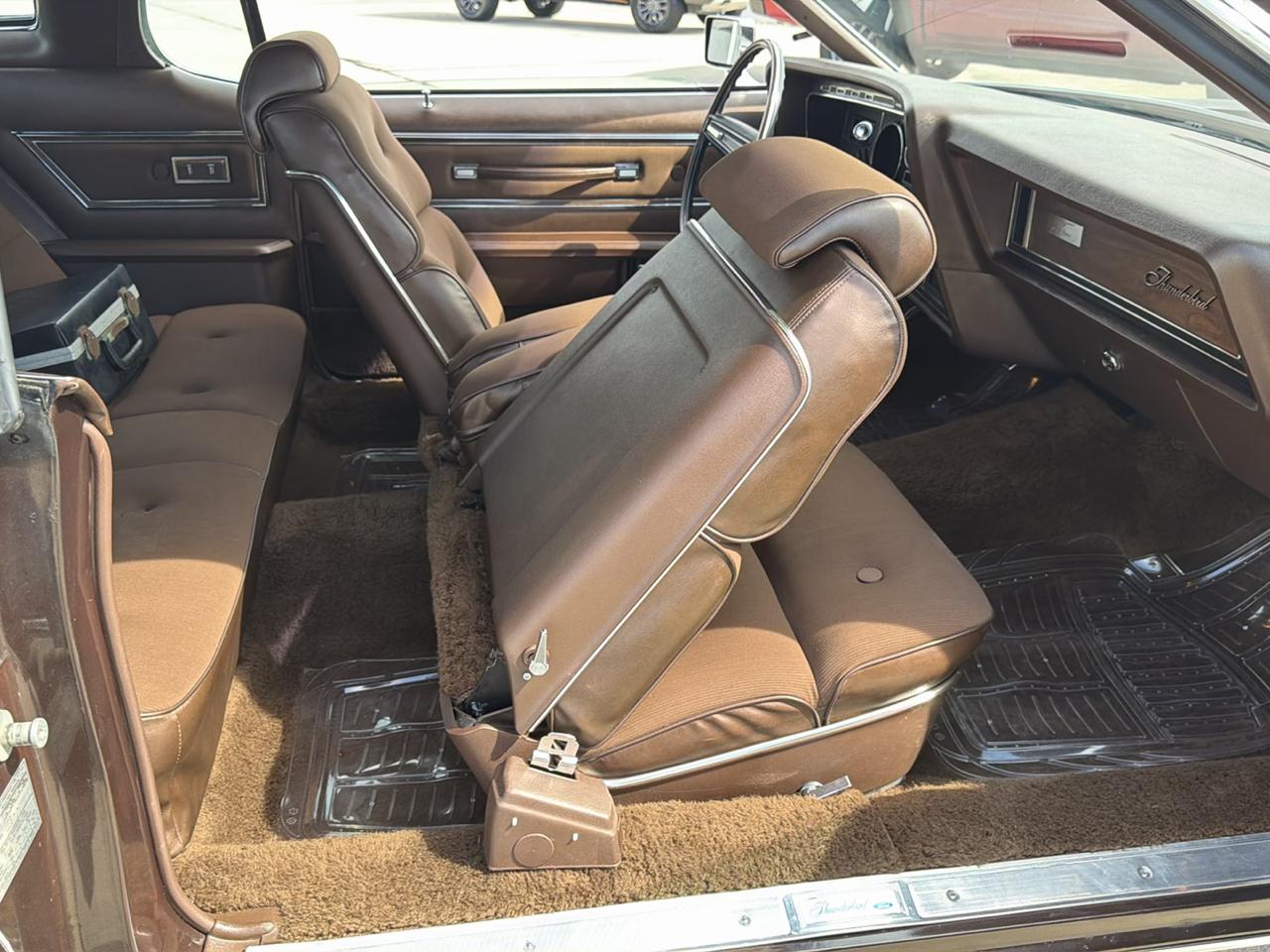 Ford Thunderbird 2dr Coupe 1973
