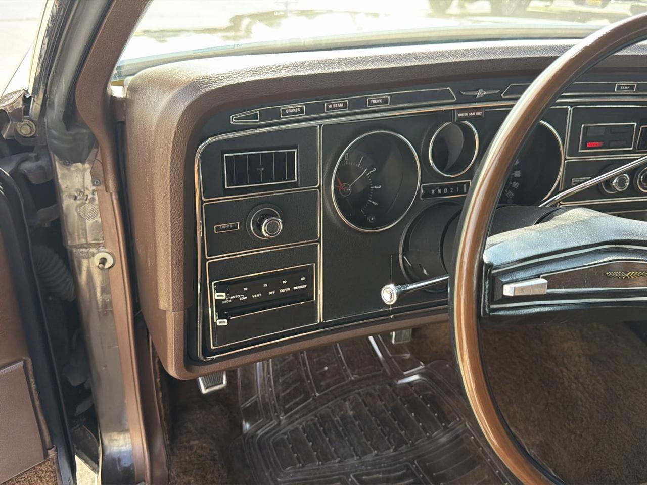 Ford Thunderbird 2dr Coupe 1973