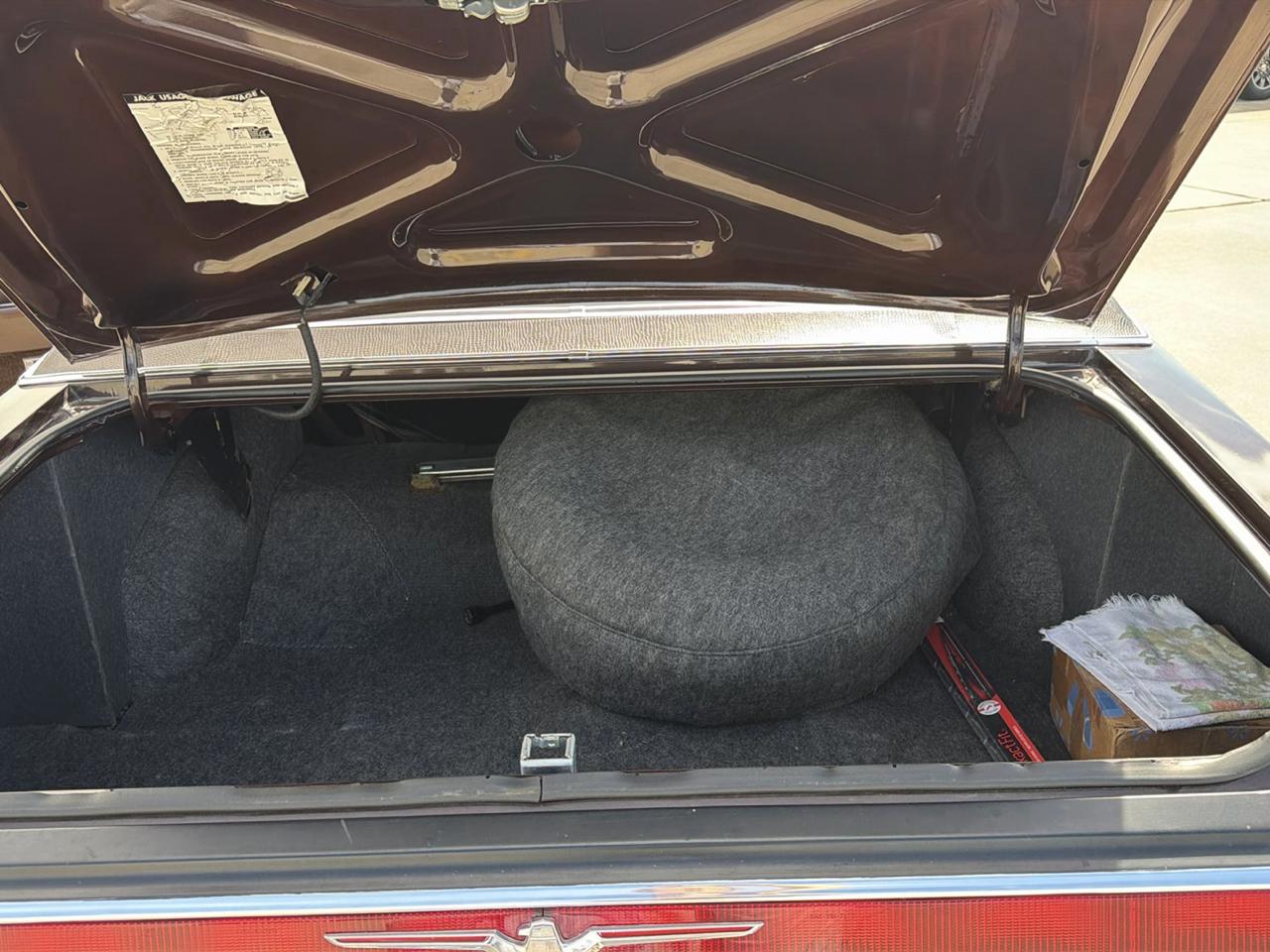 Ford Thunderbird 2dr Coupe 1973