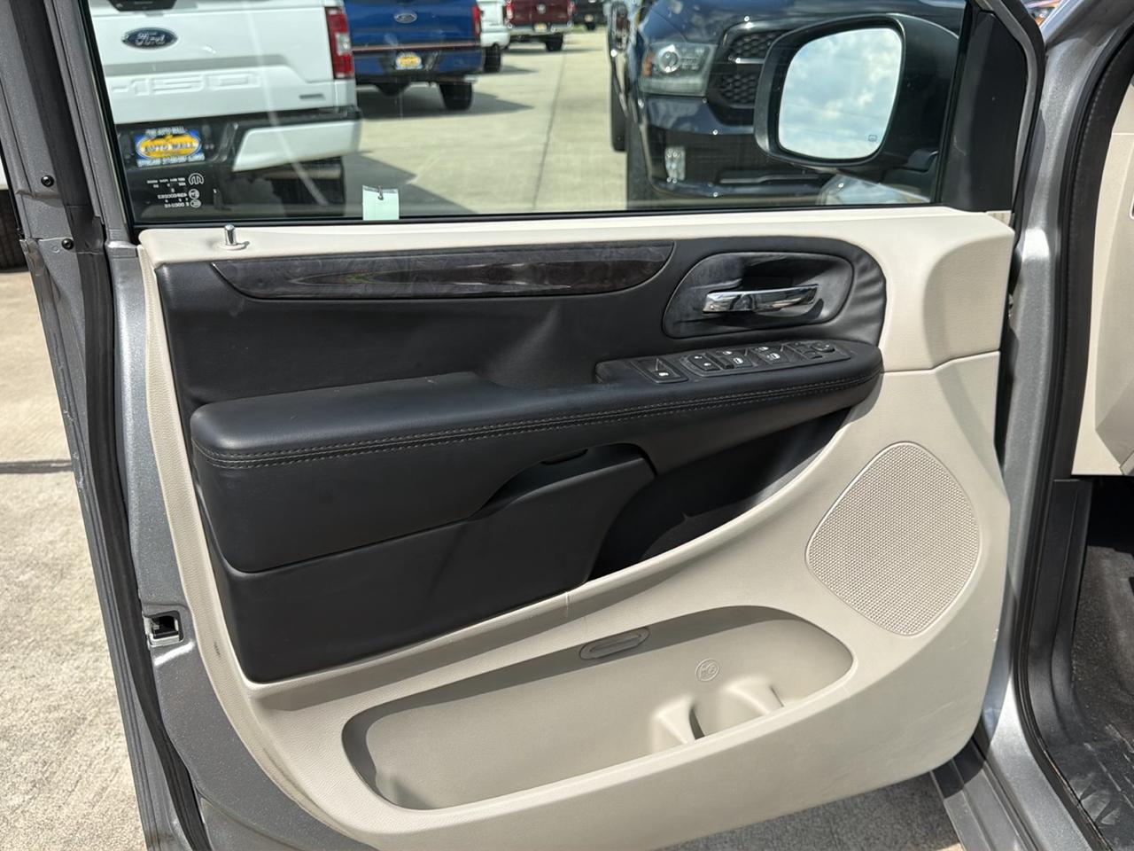 Dodge Grand Caravan 4dr Wgn SXT 2016