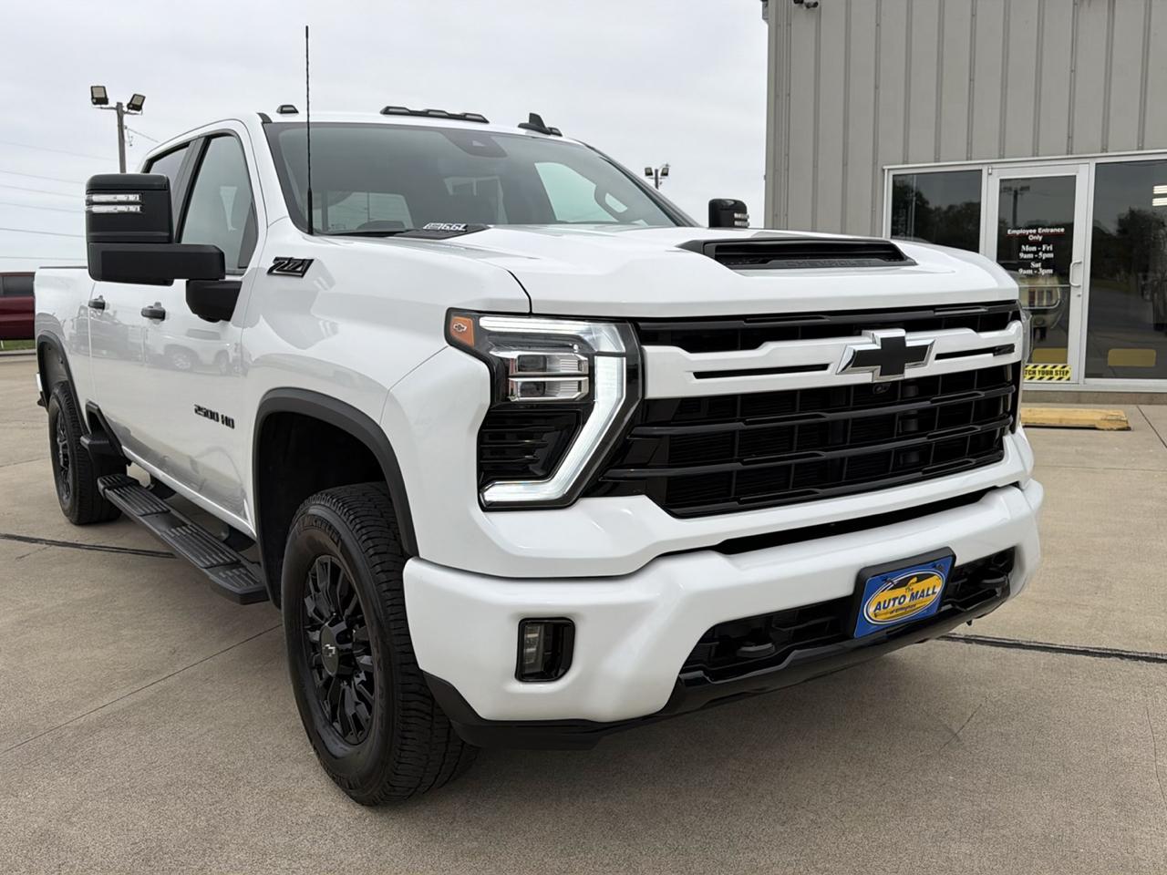 Chevrolet Silverado 2500HD 4WD Crew Cab 159" LT 2024