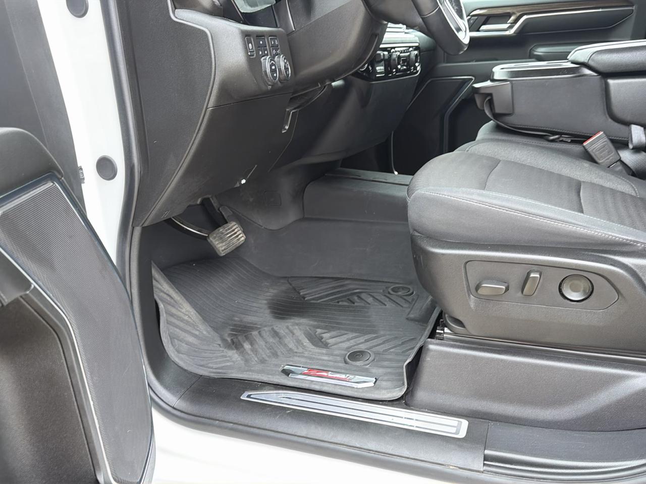 Chevrolet Silverado 2500HD 4WD Crew Cab 159" LT 2024