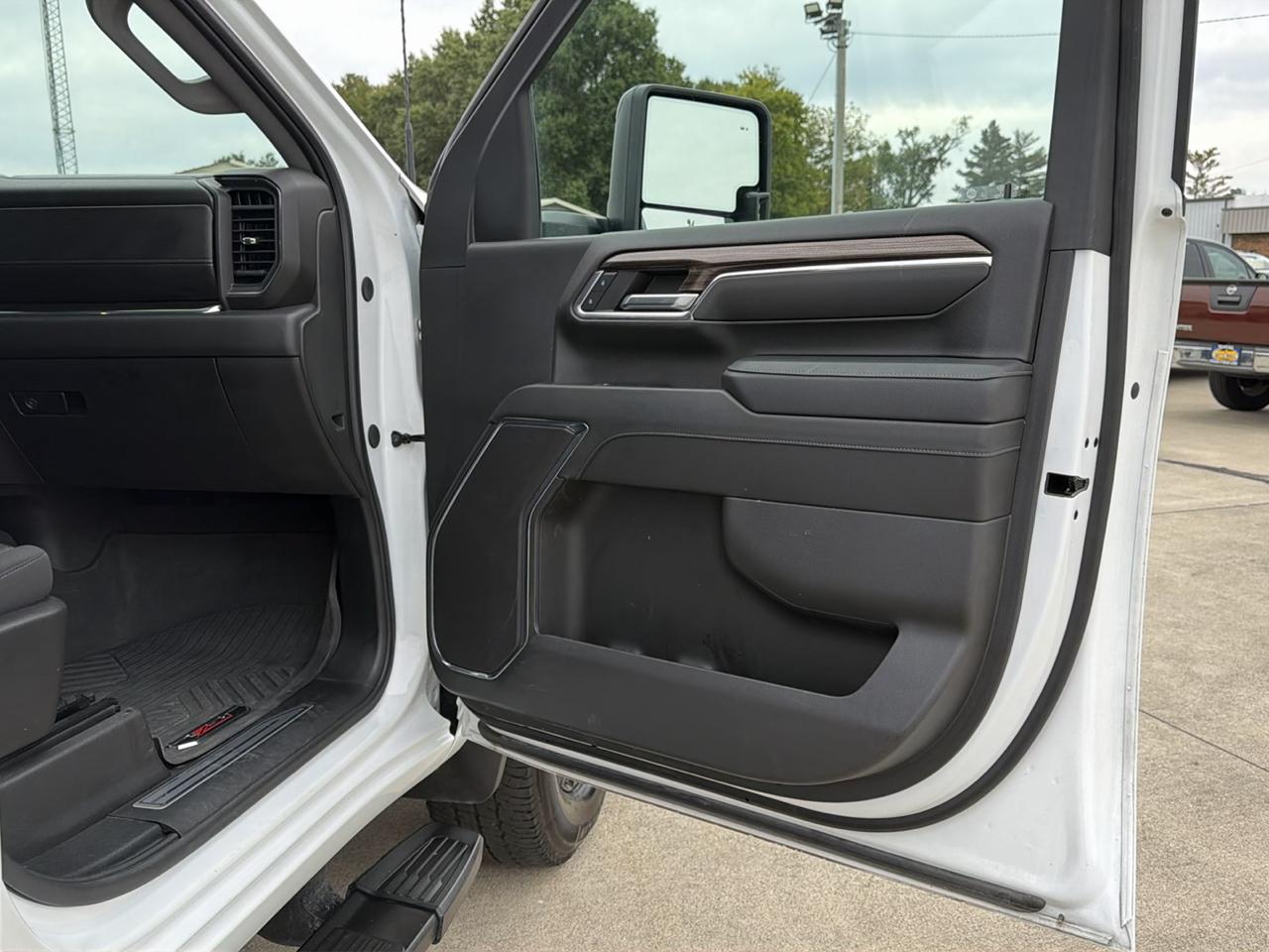 Chevrolet Silverado 2500HD 4WD Crew Cab 159" LT 2024