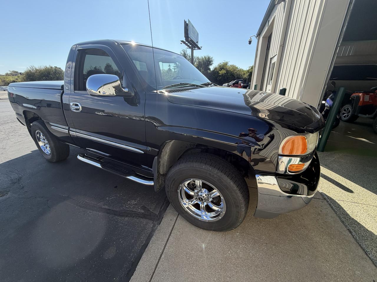 GMC New Sierra 1500 Reg Cab 119.0" WB 4WD SLE 2000