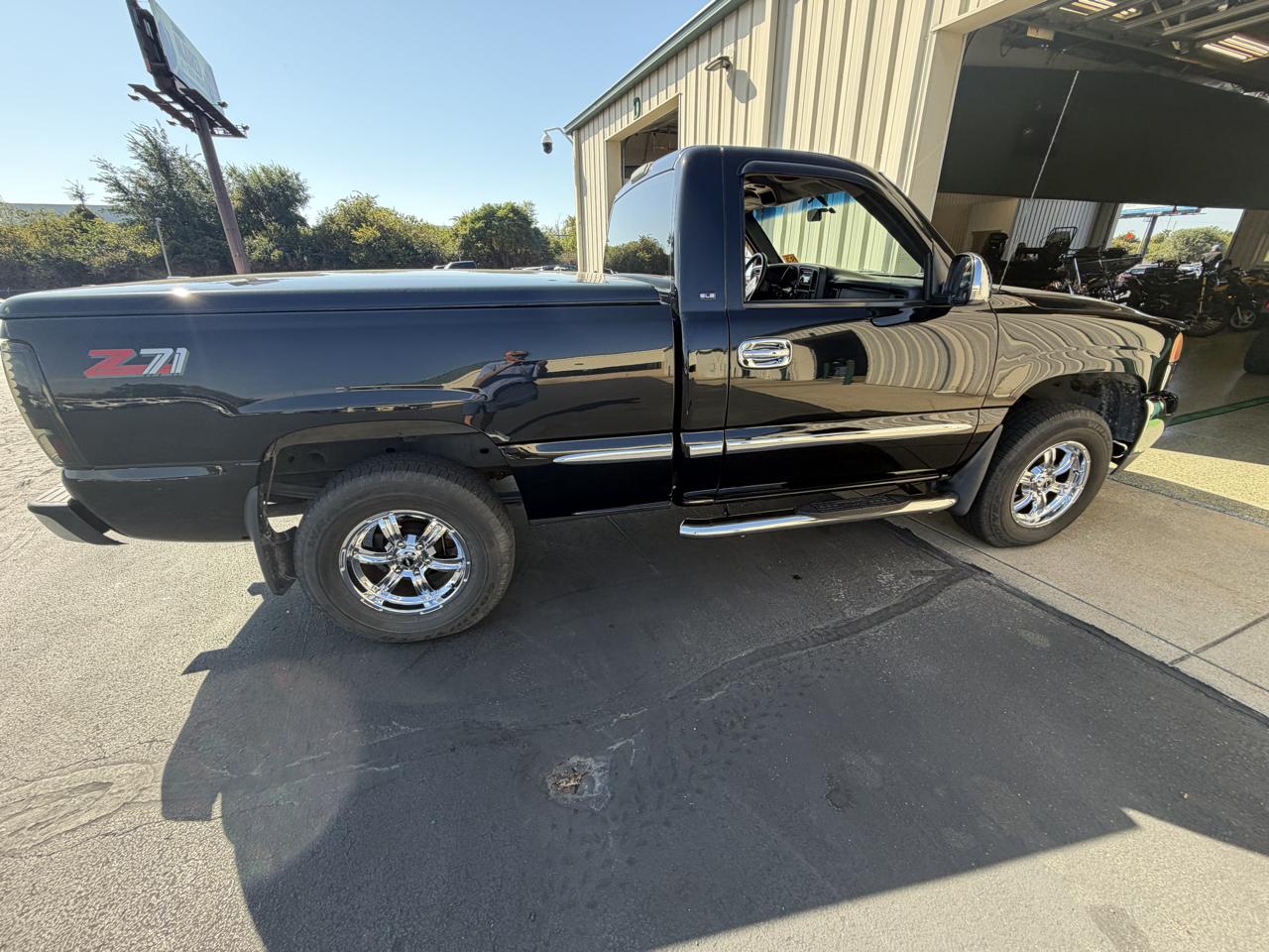 GMC New Sierra 1500 Reg Cab 119.0" WB 4WD SLE 2000