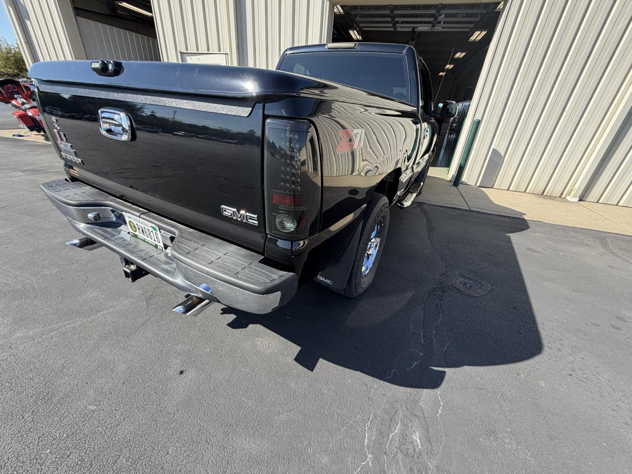 GMC New Sierra 1500 Reg Cab 119.0" WB 4WD SLE 2000
