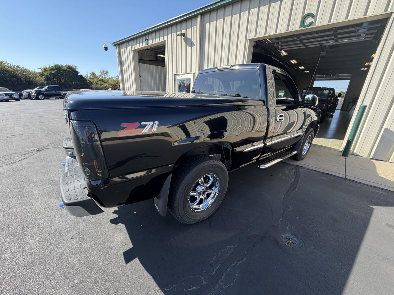 GMC New Sierra 1500 Reg Cab 119.0" WB 4WD SLE 2000