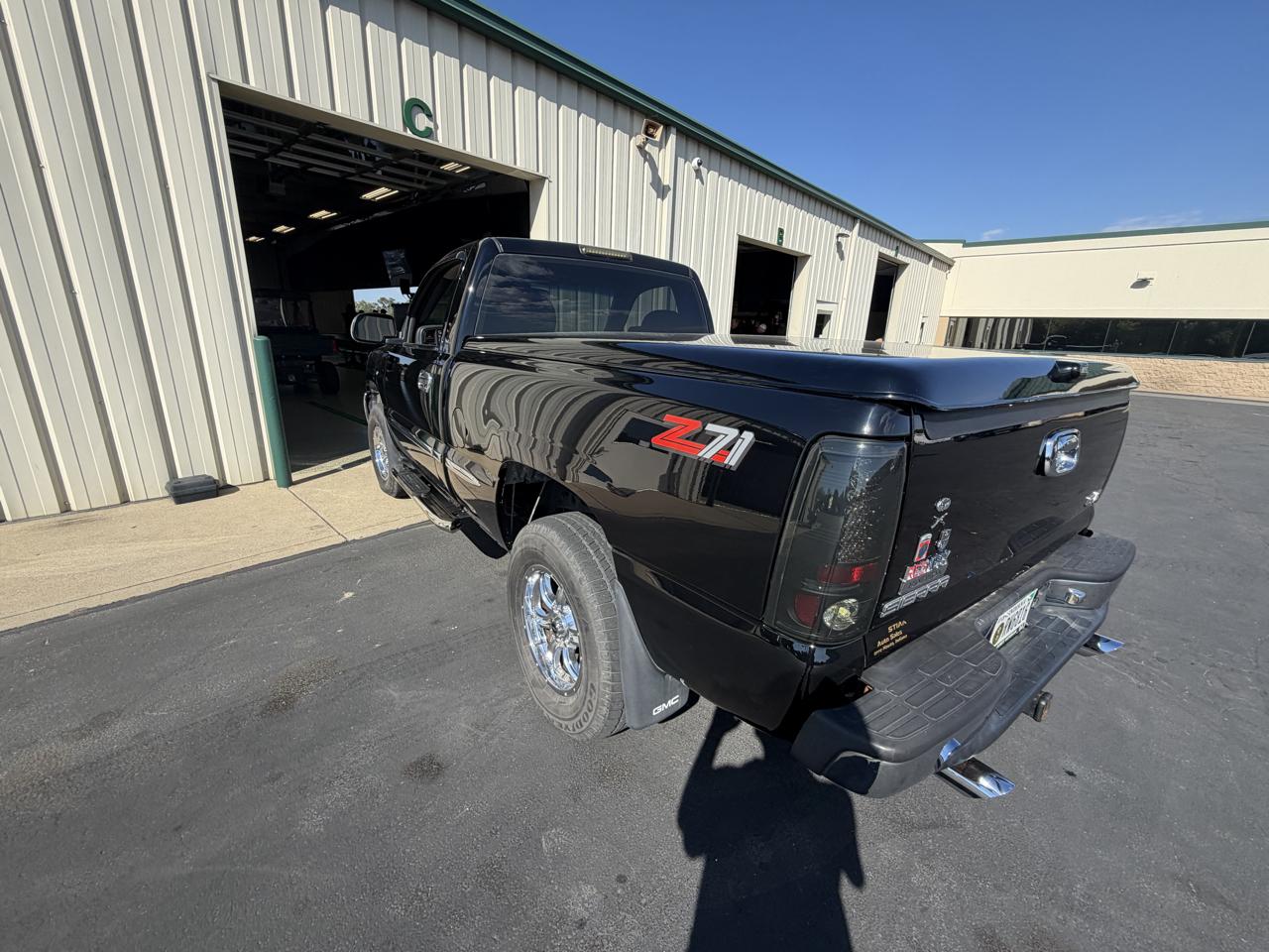 GMC New Sierra 1500 Reg Cab 119.0" WB 4WD SLE 2000