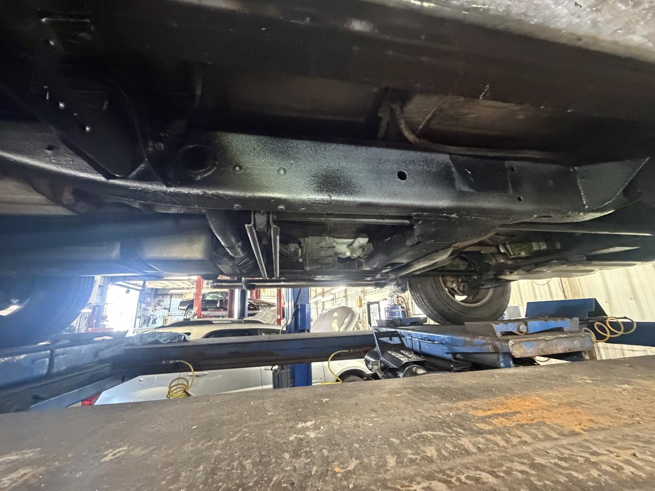 GMC New Sierra 1500 Reg Cab 119.0" WB 4WD SLE 2000