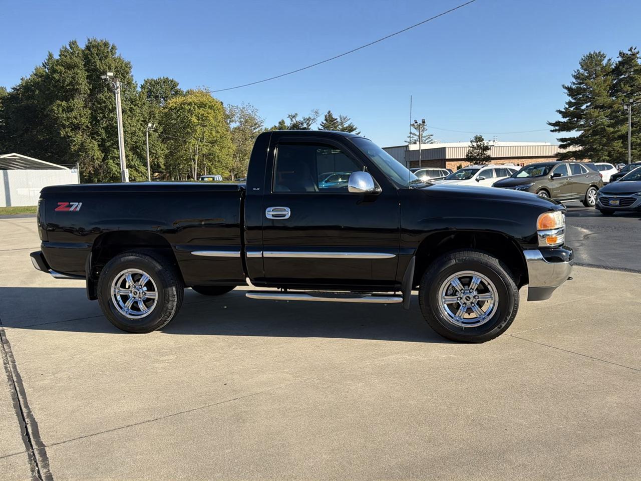 GMC New Sierra 1500 Reg Cab 119.0" WB 4WD SLE 2000