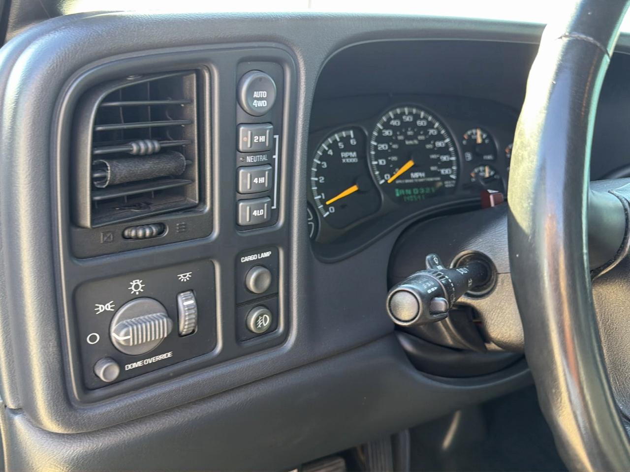 GMC New Sierra 1500 Reg Cab 119.0" WB 4WD SLE 2000