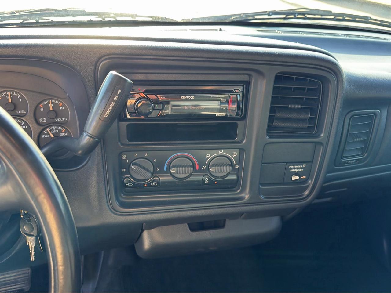 GMC New Sierra 1500 Reg Cab 119.0" WB 4WD SLE 2000