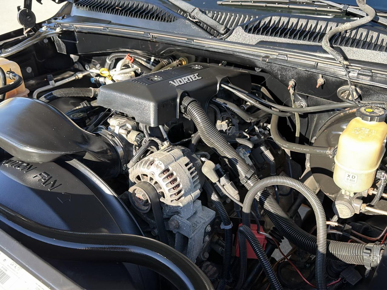 GMC New Sierra 1500 Reg Cab 119.0" WB 4WD SLE 2000