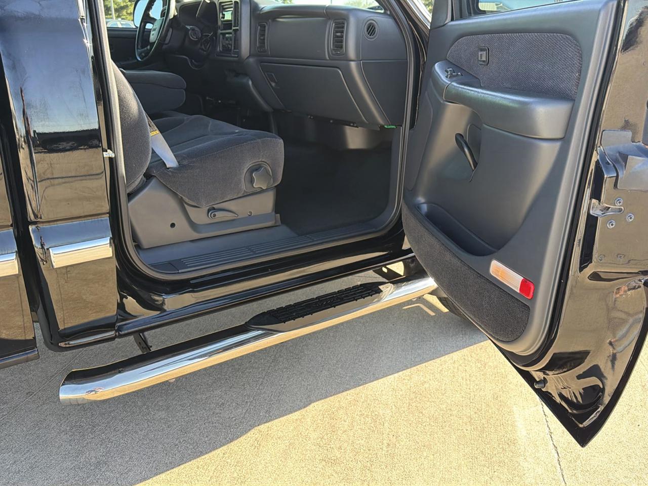 GMC New Sierra 1500 Reg Cab 119.0" WB 4WD SLE 2000