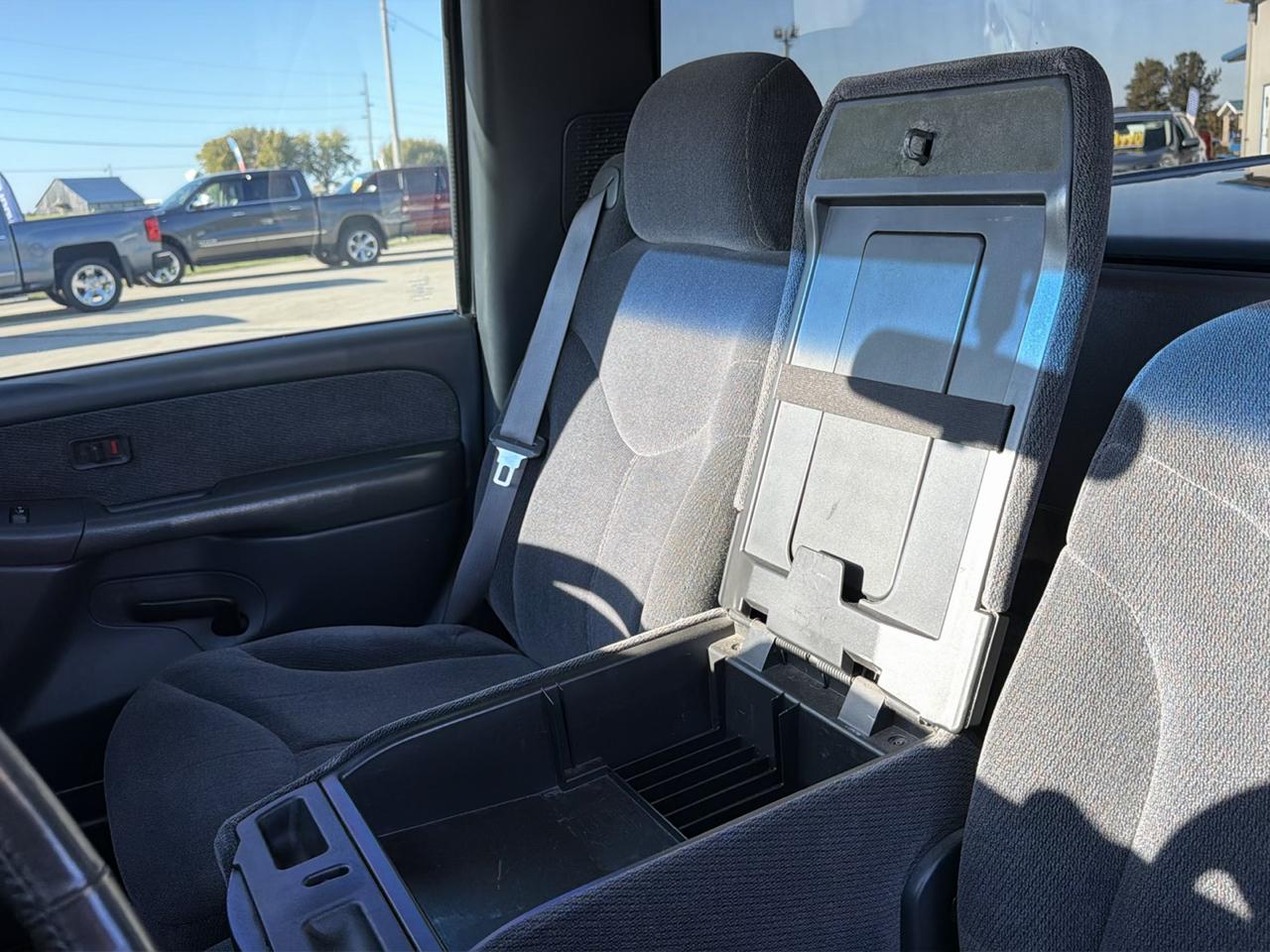 GMC New Sierra 1500 Reg Cab 119.0" WB 4WD SLE 2000