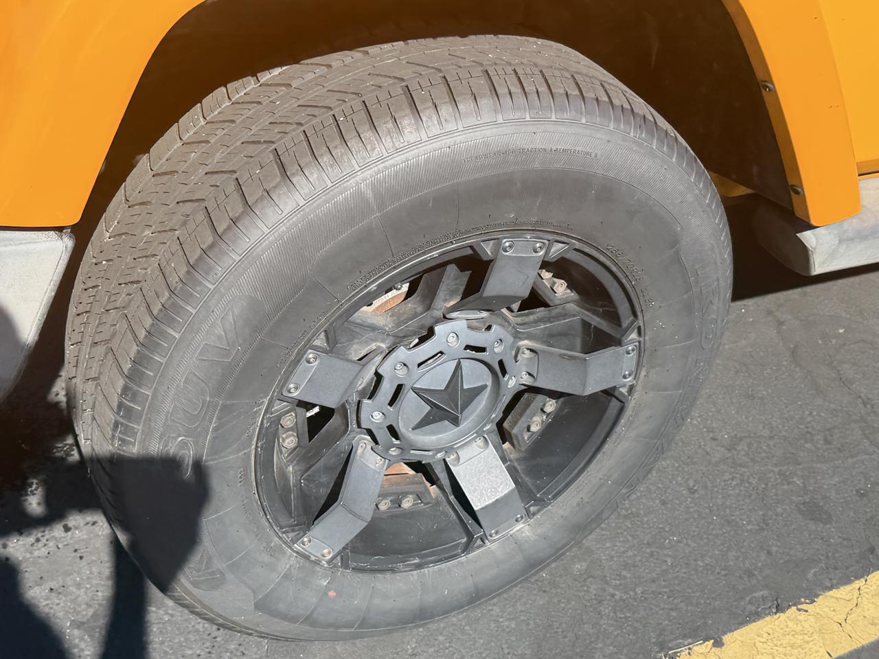 Jeep Wrangler 4WD 2dr Sahara 2012