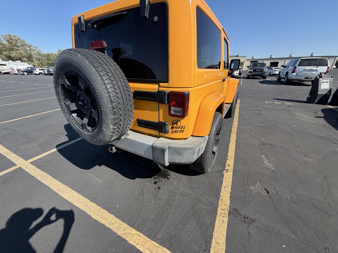 Jeep Wrangler 4WD 2dr Sahara 2012