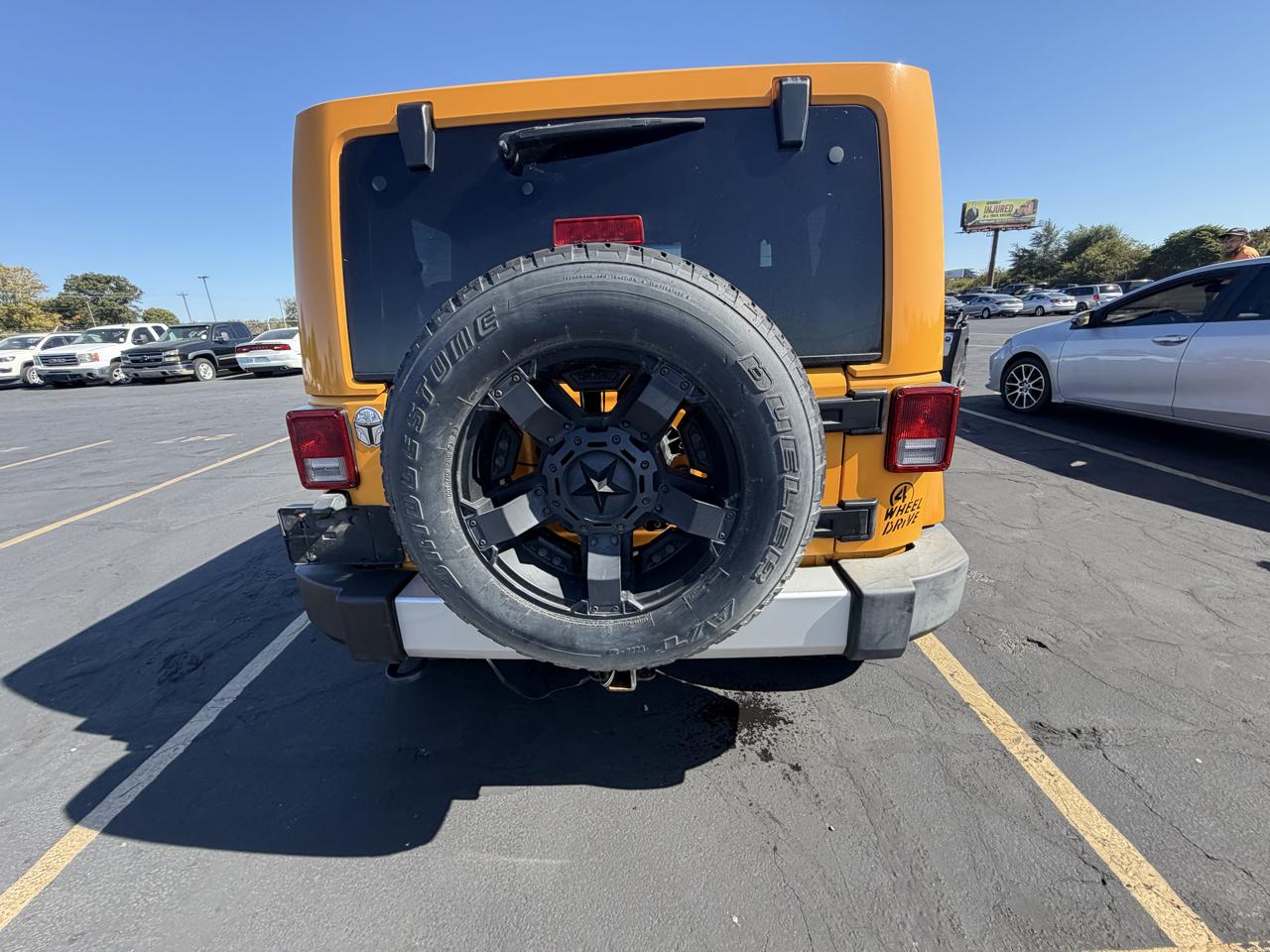 Jeep Wrangler 4WD 2dr Sahara 2012