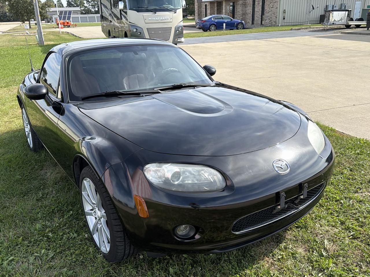 Mazda MX-5 Miata 2dr Conv PRHT Auto Grand Touring 2008