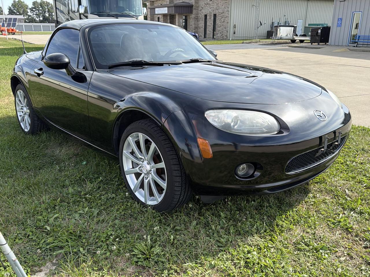 Mazda MX-5 Miata 2dr Conv PRHT Auto Grand Touring 2008