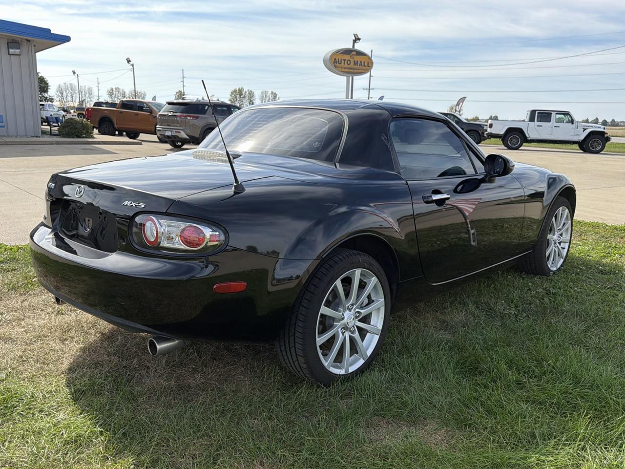 Mazda MX-5 Miata 2dr Conv PRHT Auto Grand Touring 2008