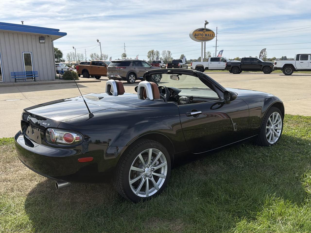Mazda MX-5 Miata 2dr Conv PRHT Auto Grand Touring 2008