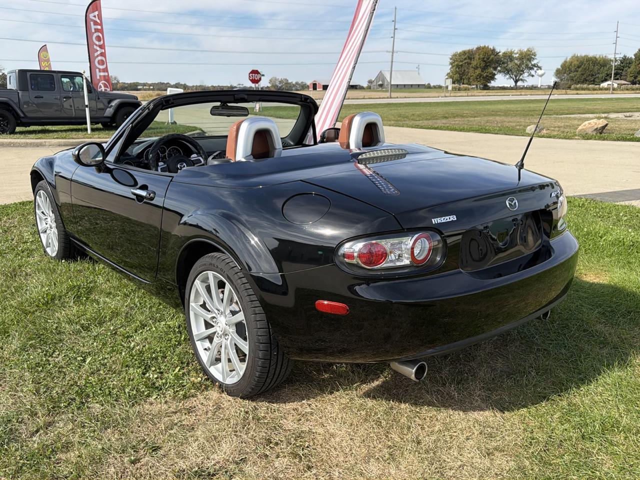 Mazda MX-5 Miata 2dr Conv PRHT Auto Grand Touring 2008