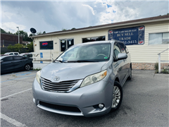 2012 Toyota Sienna 