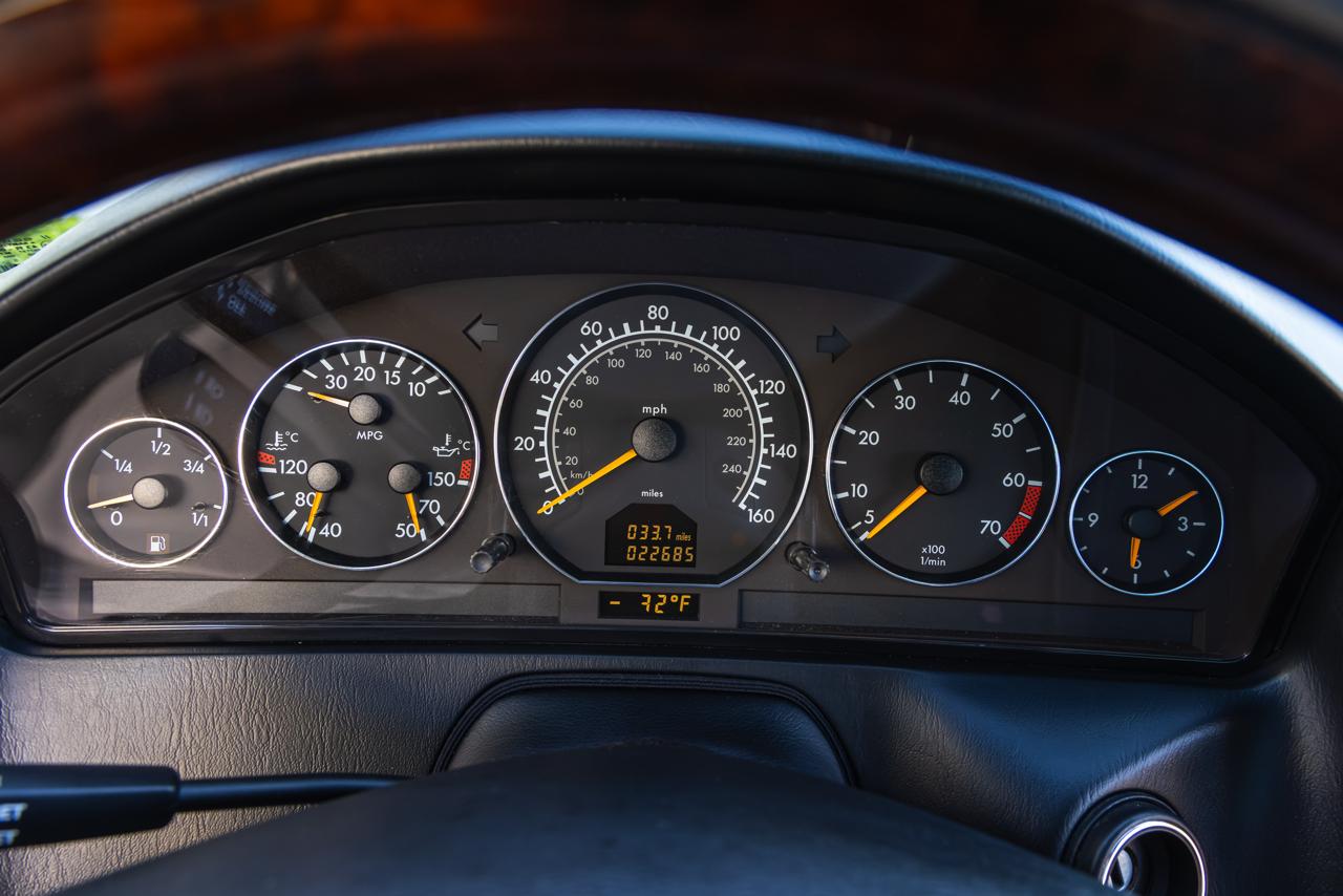 Mercedes-Benz SL-Class SL500 2002