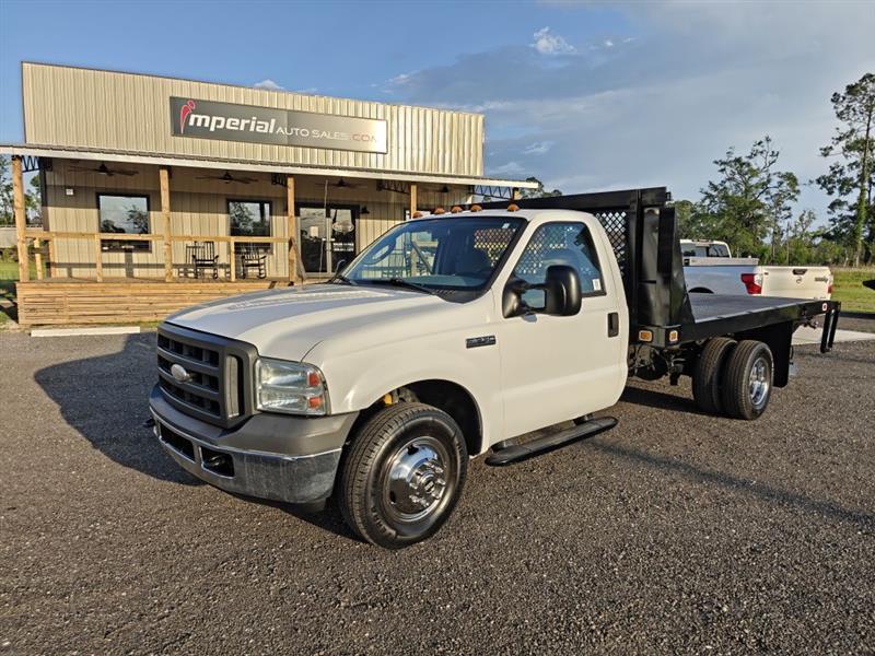 2005 Ford F-350 Super Duty Chassis Cab XL - Photo 1