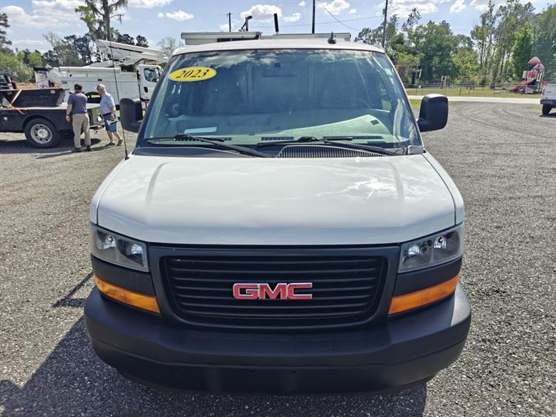GMC Savana  2023