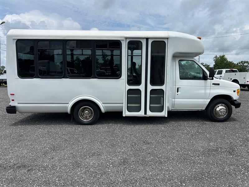 Ford Econoline  2000
