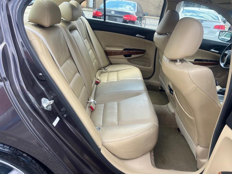 Honda Accord EX-L Sedan AT 2011