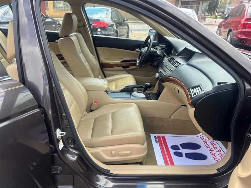 Honda Accord EX-L Sedan AT 2011