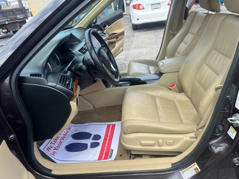 Honda Accord EX-L Sedan AT 2011