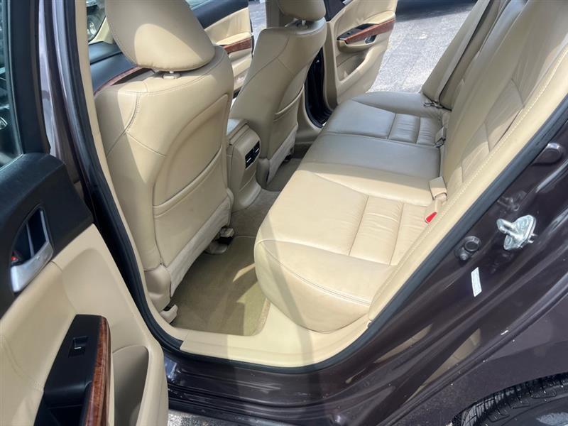 Honda Accord EX-L Sedan AT 2011