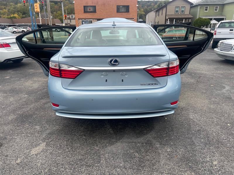 Lexus ES 300h Sedan 2014