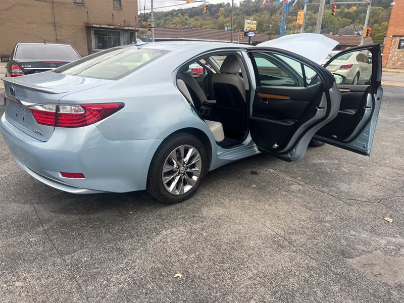 Lexus ES 300h Sedan 2014