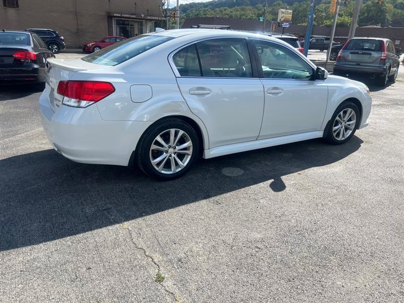 Subaru Legacy 3.6R Limited 2013