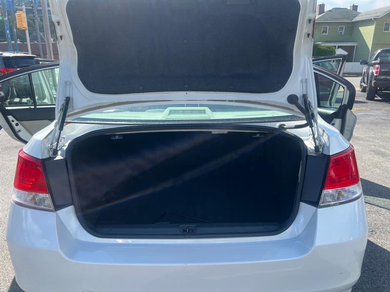 Subaru Legacy 3.6R Limited 2013