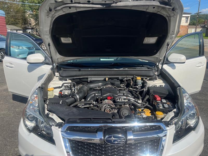 Subaru Legacy 3.6R Limited 2013